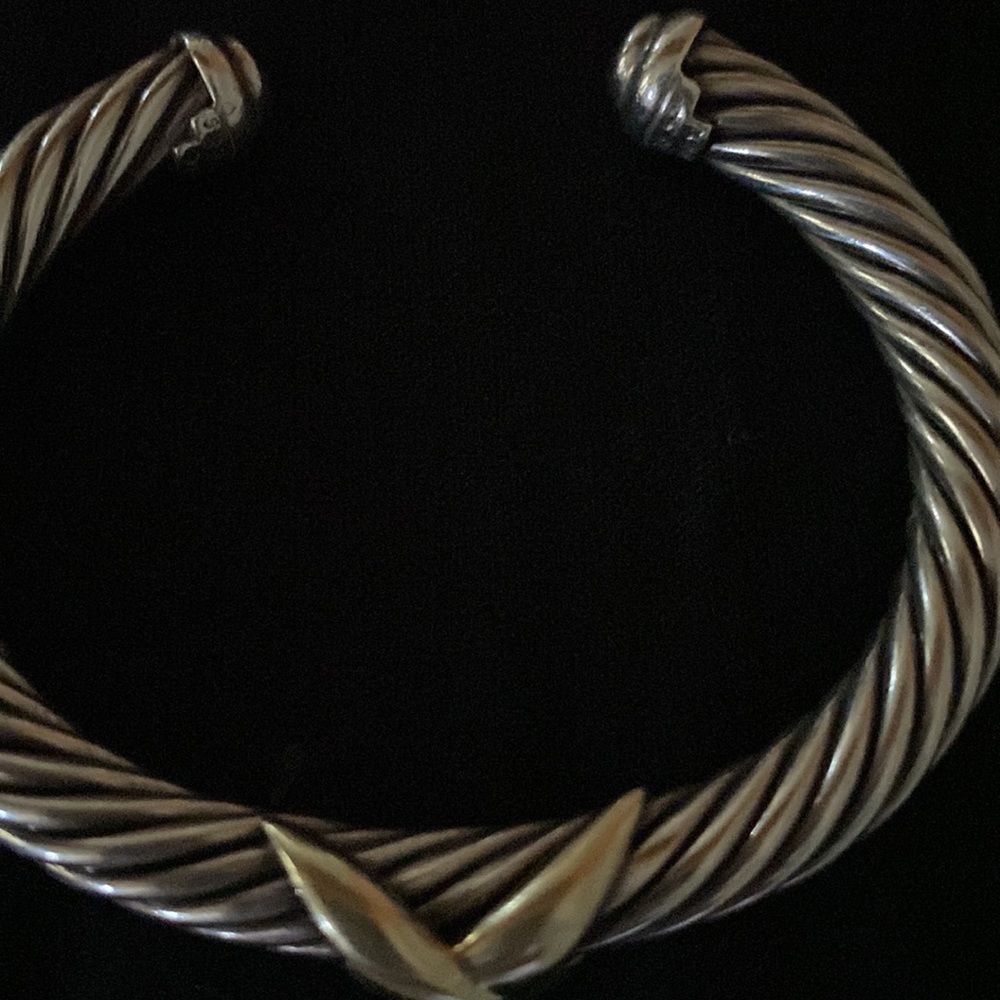 Cuff bracelet - Picture 2 of 3